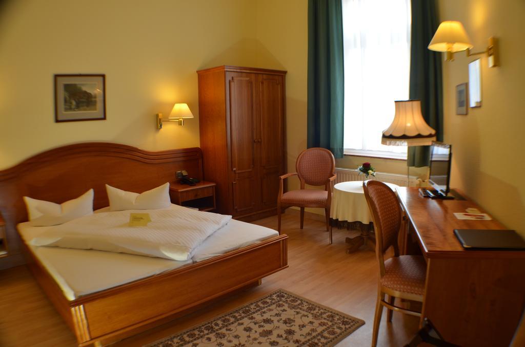 Hotel Fuerstenhof Rathenow Pokój zdjęcie
