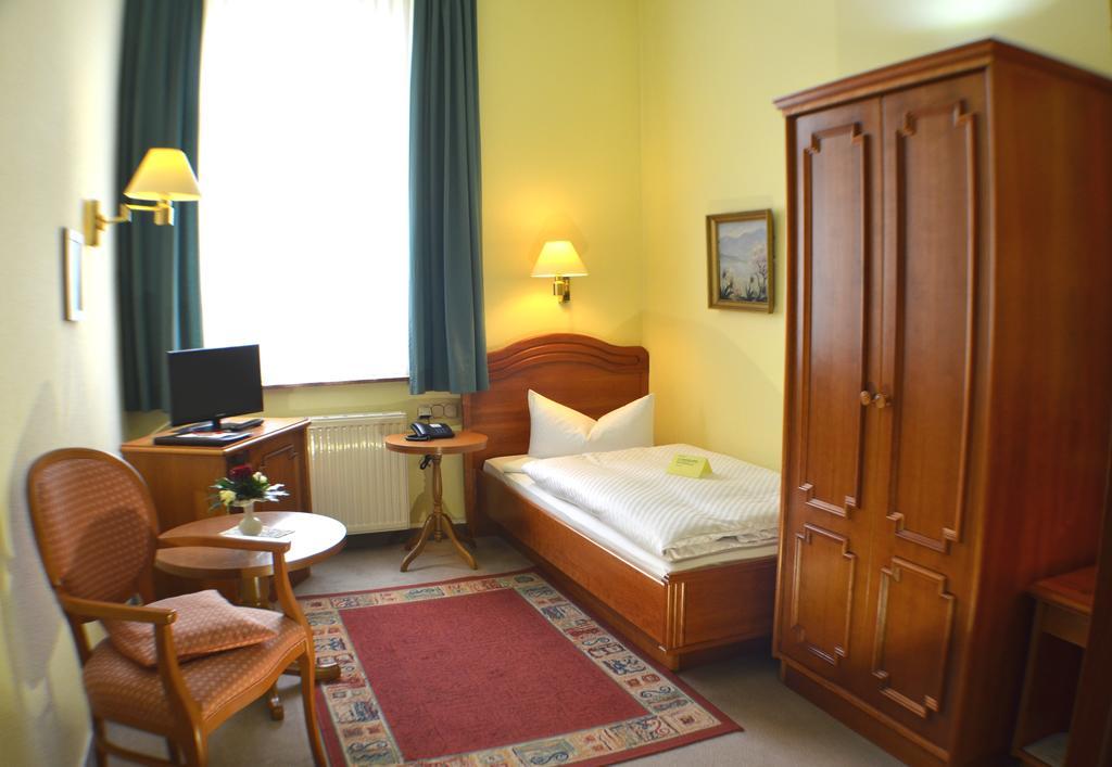 Hotel Fuerstenhof Rathenow Pokój zdjęcie